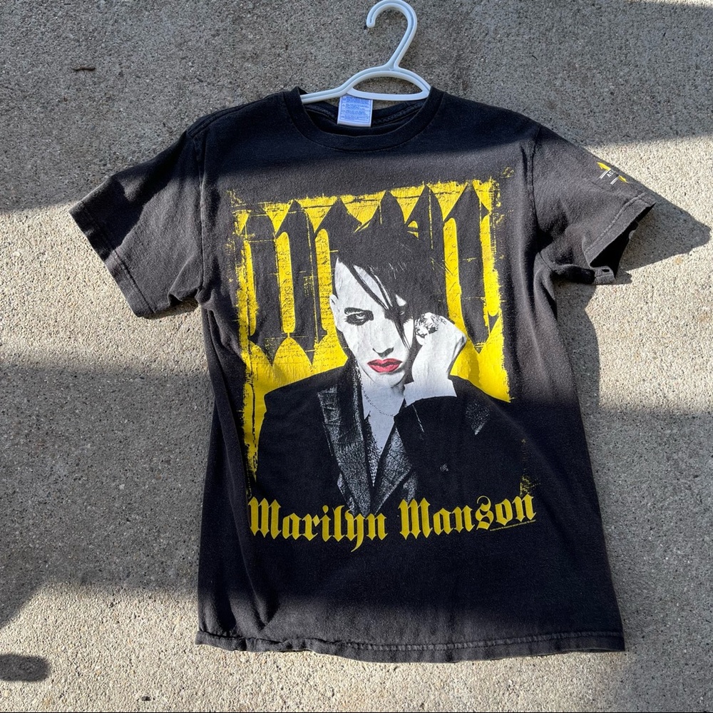 Vtg Manson t shirt